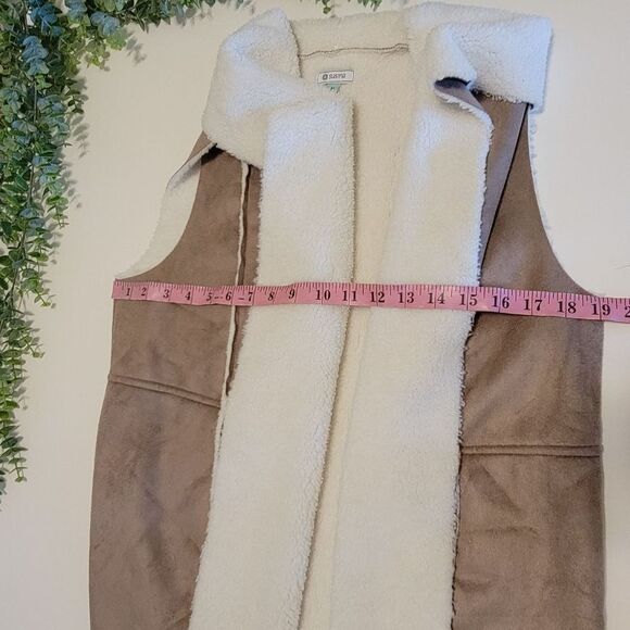 NEW Faux Suede Shearing Open Front Layerable Vest - Picture 7 of 10